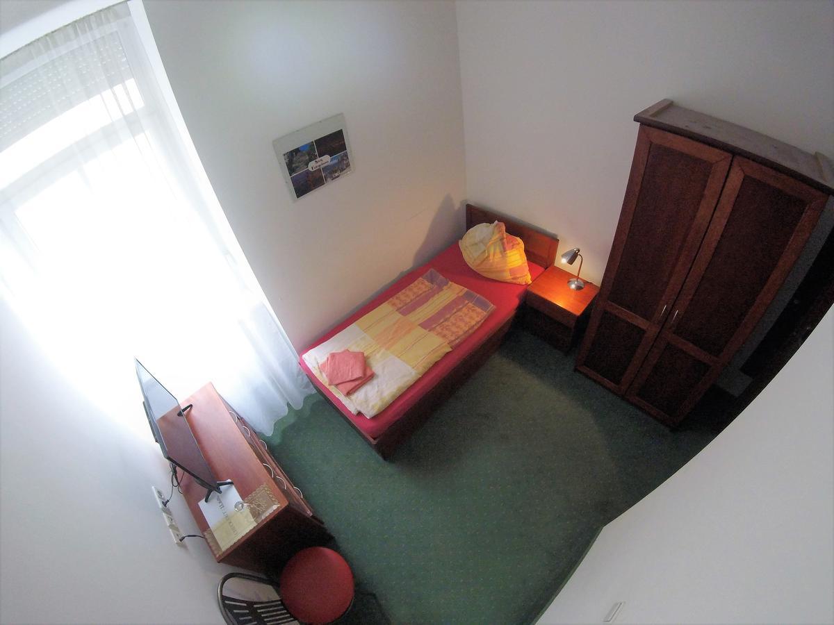 San Francisco Bed & Breakfast 3*